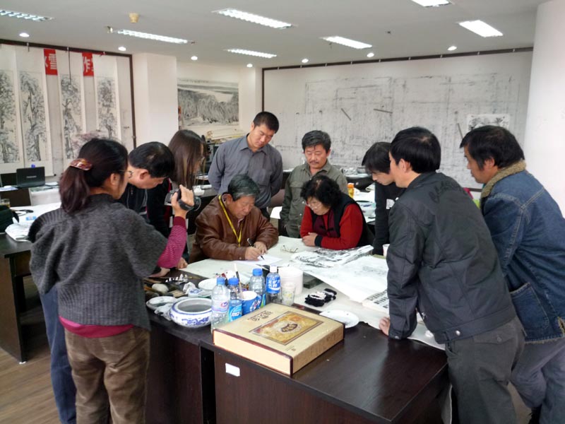 2009年12月导师于志学在中国人民大学2009级冰雪画工作室教学