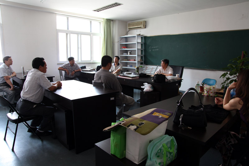 2010年9月导师于志学在中国人民大学2010级冰雪画工作室教学