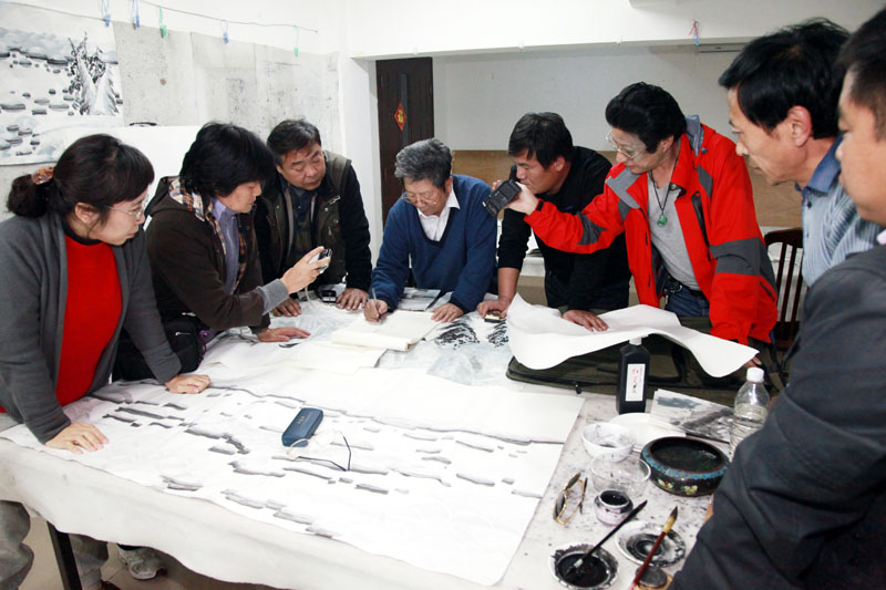 2011年10月于志学老师指导冰雪画派“黄埔五期”学员构图