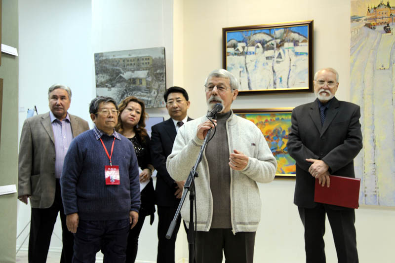 2012中俄国际冰雪画展开幕式,展览督学俄罗斯联邦科学美术学院通讯院士、人民艺术家德罗茨多夫.维塔利.彼得罗维奇讲话