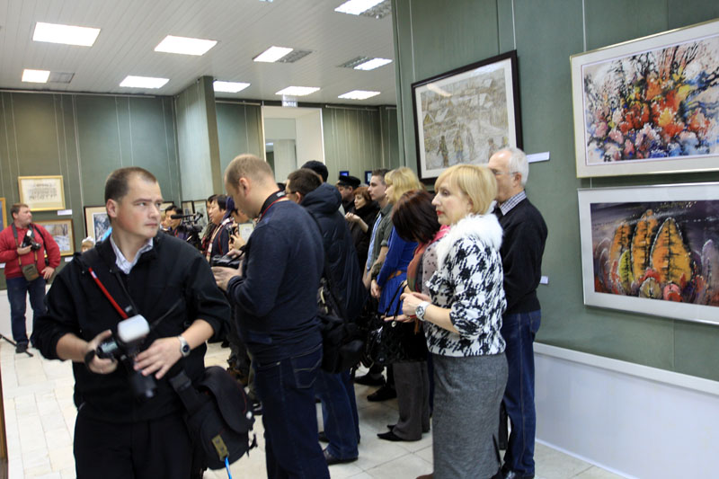 中俄国际冰雪画展开幕式上的俄罗斯媒体