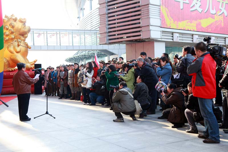 2010年10月《冰雪画派第六届作品展》开幕式现场
