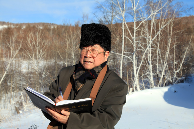 2010年于志学在大兴安岭写生
