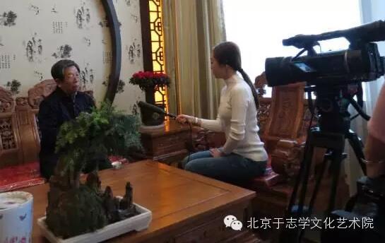 于志学接受北安电视台采访