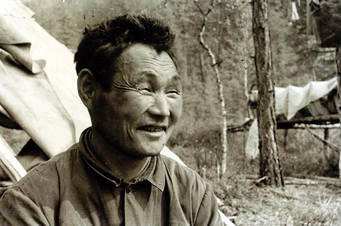 玛丽亚索的弟弟马克西姆 他在贝尔茨河救了落水的于志学避免了“顶锅盖 于志学摄